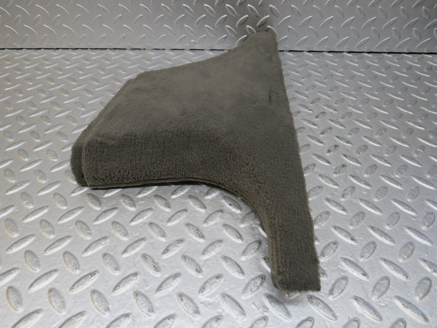 35202 Mercedes-Benz W221 B Pillar Lower Cover Left Side Grey 2216901125