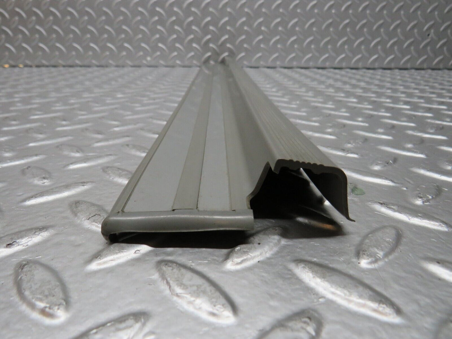 31206 Mercedes-Benz S124 220TE Wagon Front Right Door Sill Trim