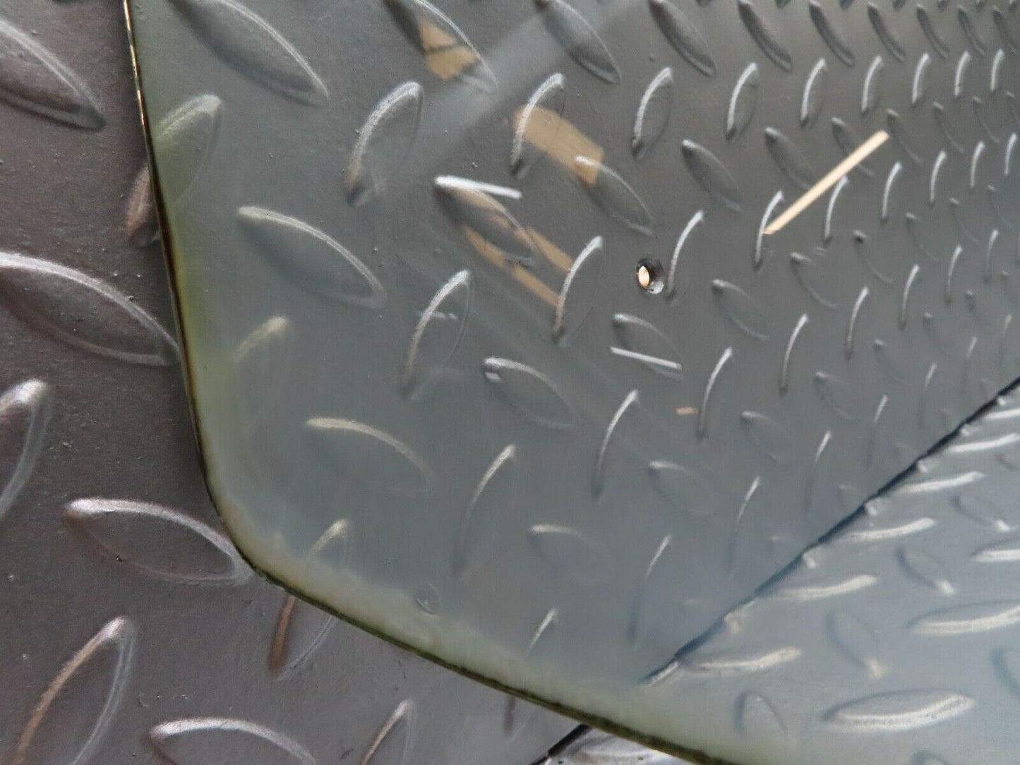 12747 Mercedes-Benz W111 220SE Front Windscreen Glass