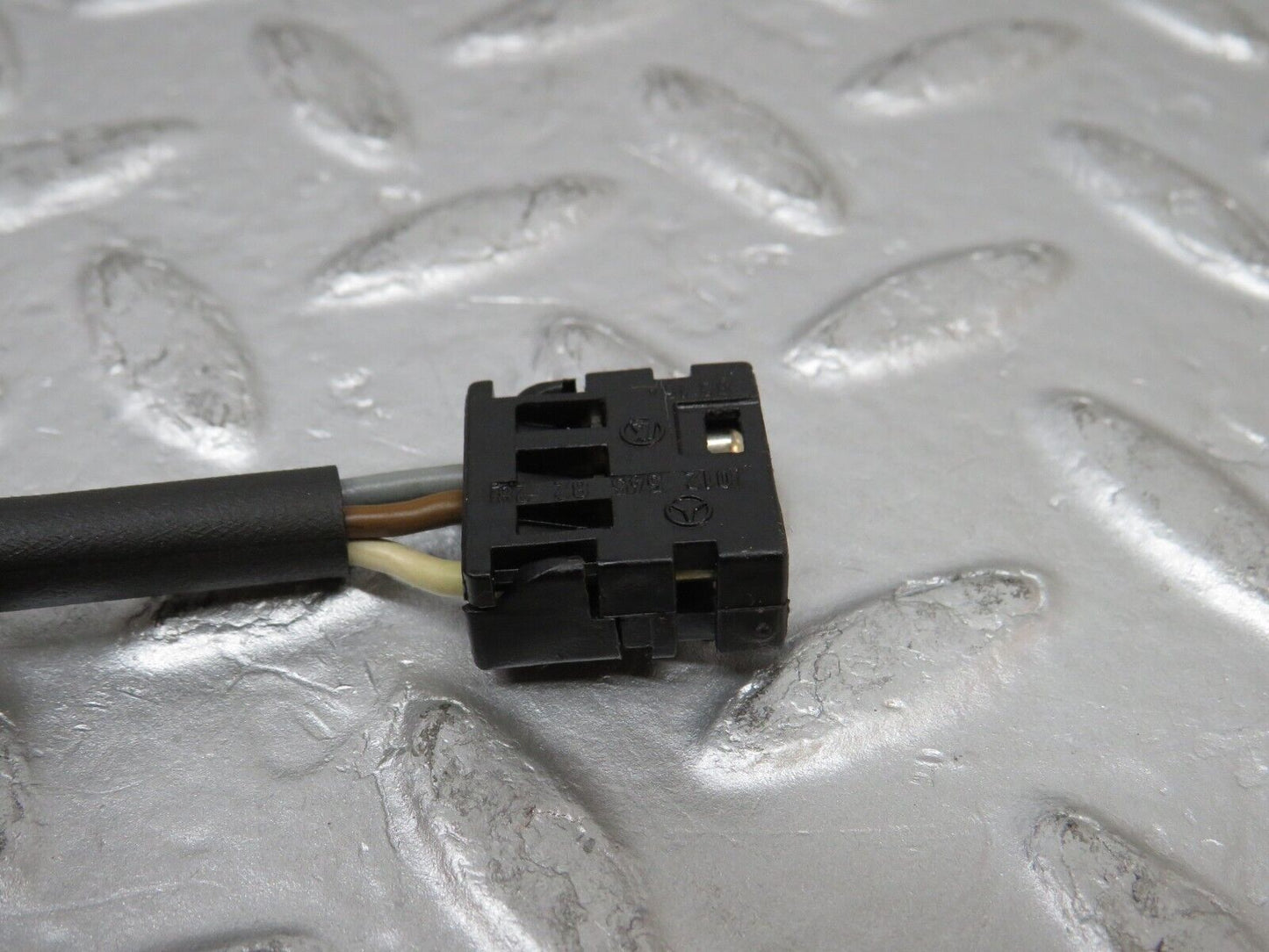 37978 Mercedes-Benz A124 320E Cabriolet Steering Column Adjustment Switch 0025458007