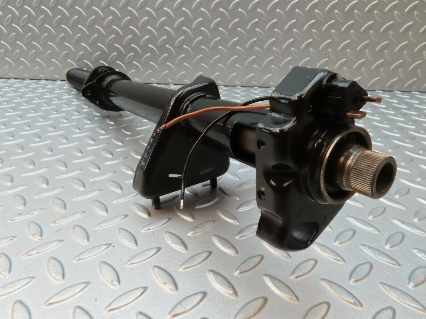 4386 Mercedes-Benz W123 230E Steering Column