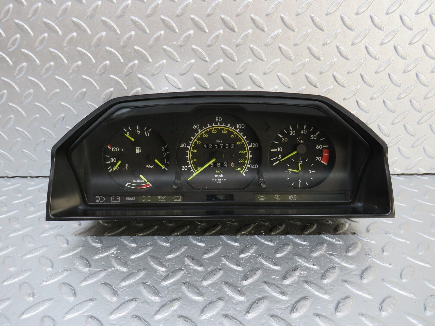 34162 Mercedes-Benz W124 260E Instrument Cluster 1245427969
