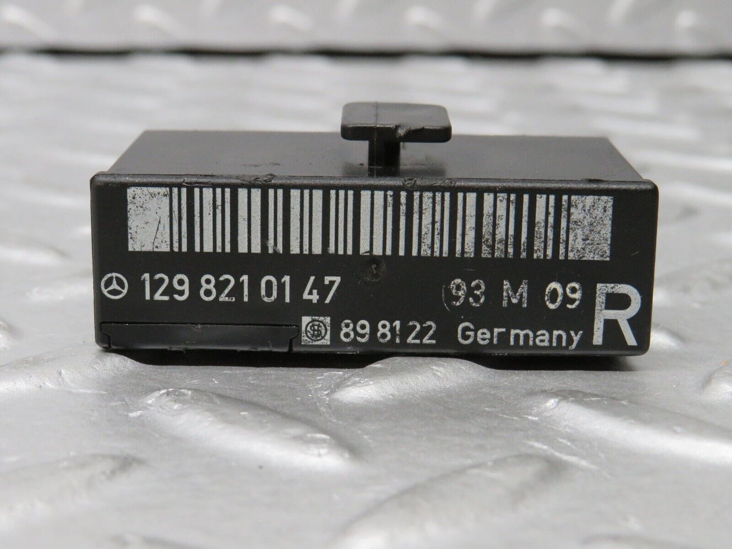 38396 Mercedes-Benz R129 280SL Coupe Right Seat Locking Relay 1298210147