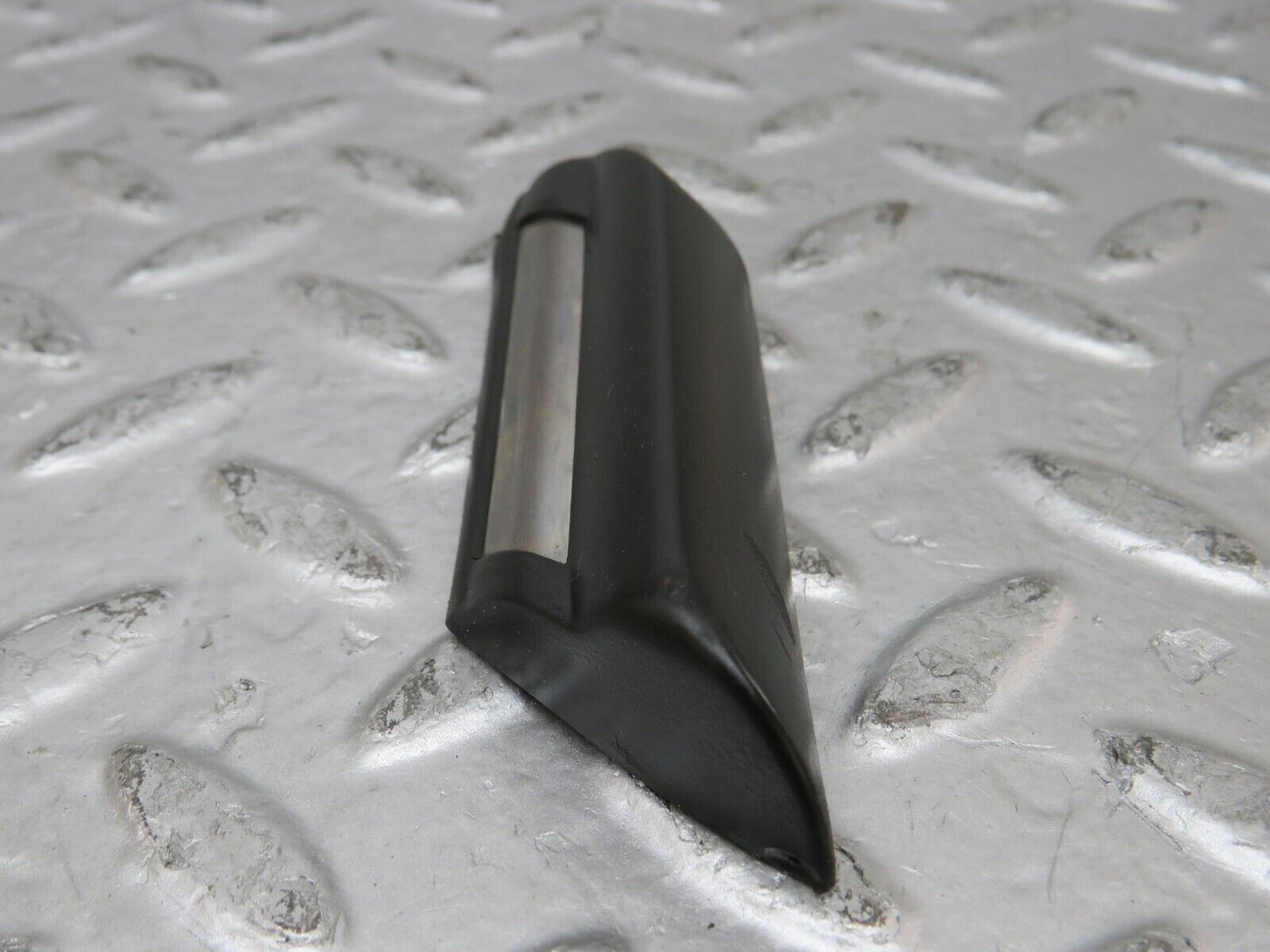 26296 Mercedes-Benz W116 450SE Rear Left Centre Fender Wing Moulding Trim