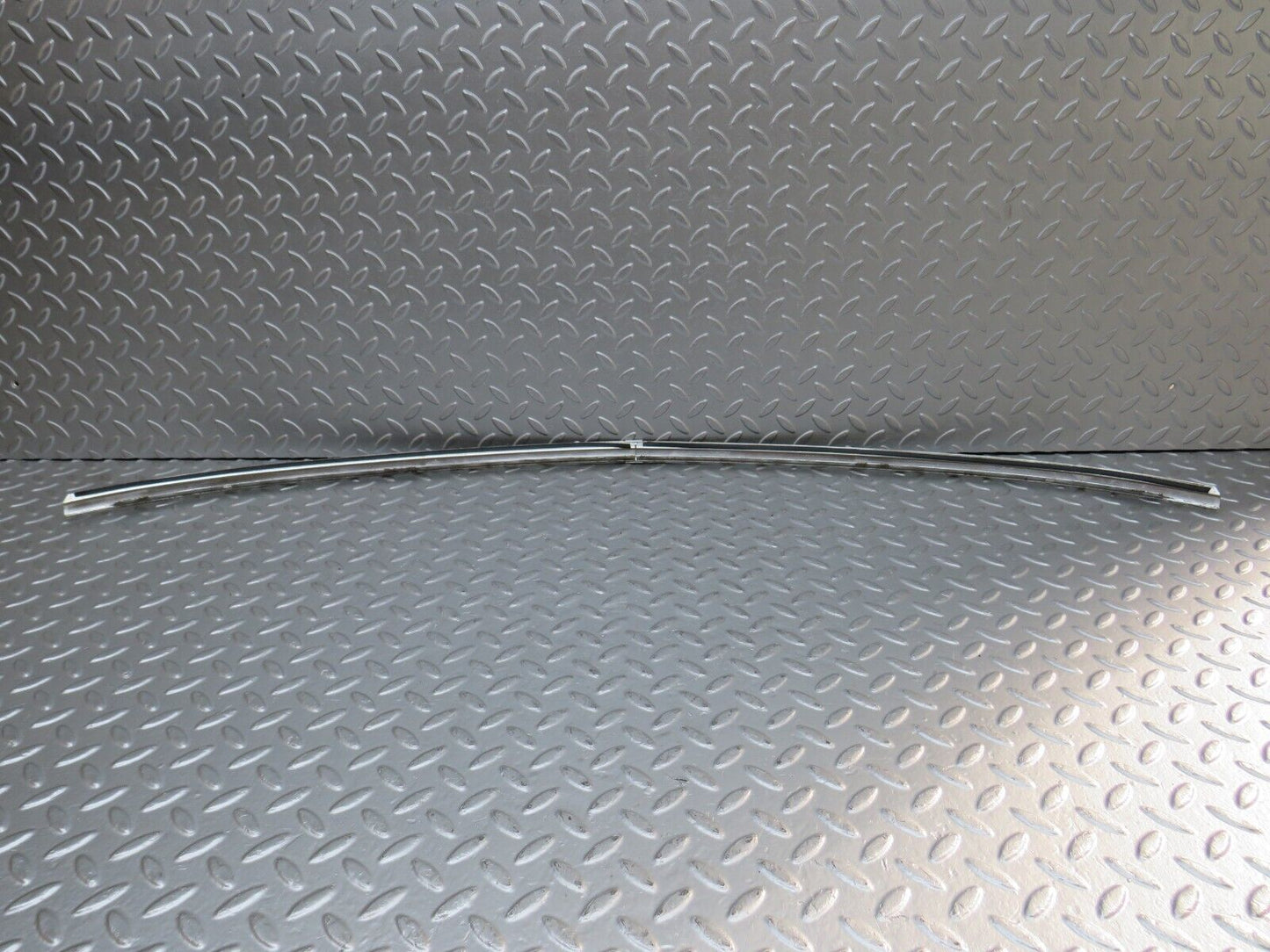 34470 Mercedes-Benz C126 380SEC Coupe Front Windscreen Upper Frame Trim
