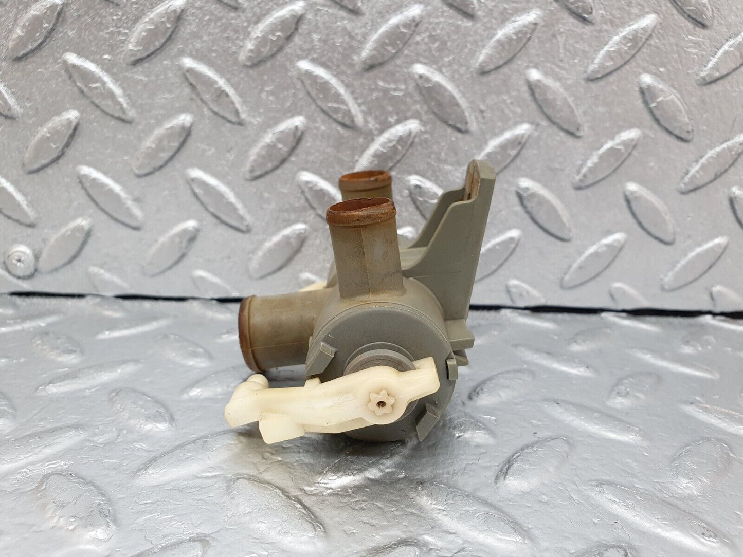 44045 Mercedes-Benz C123 230CE Coupe Heater Control Valve 1238302084