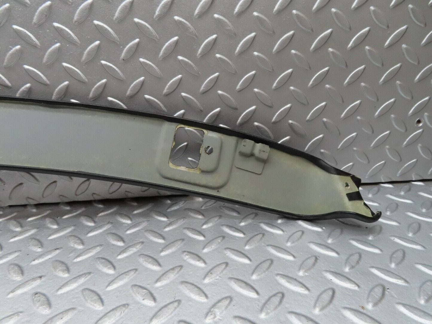 17106 Mercedes-Benz R129 300SL Coupe Windscreen Top Cover