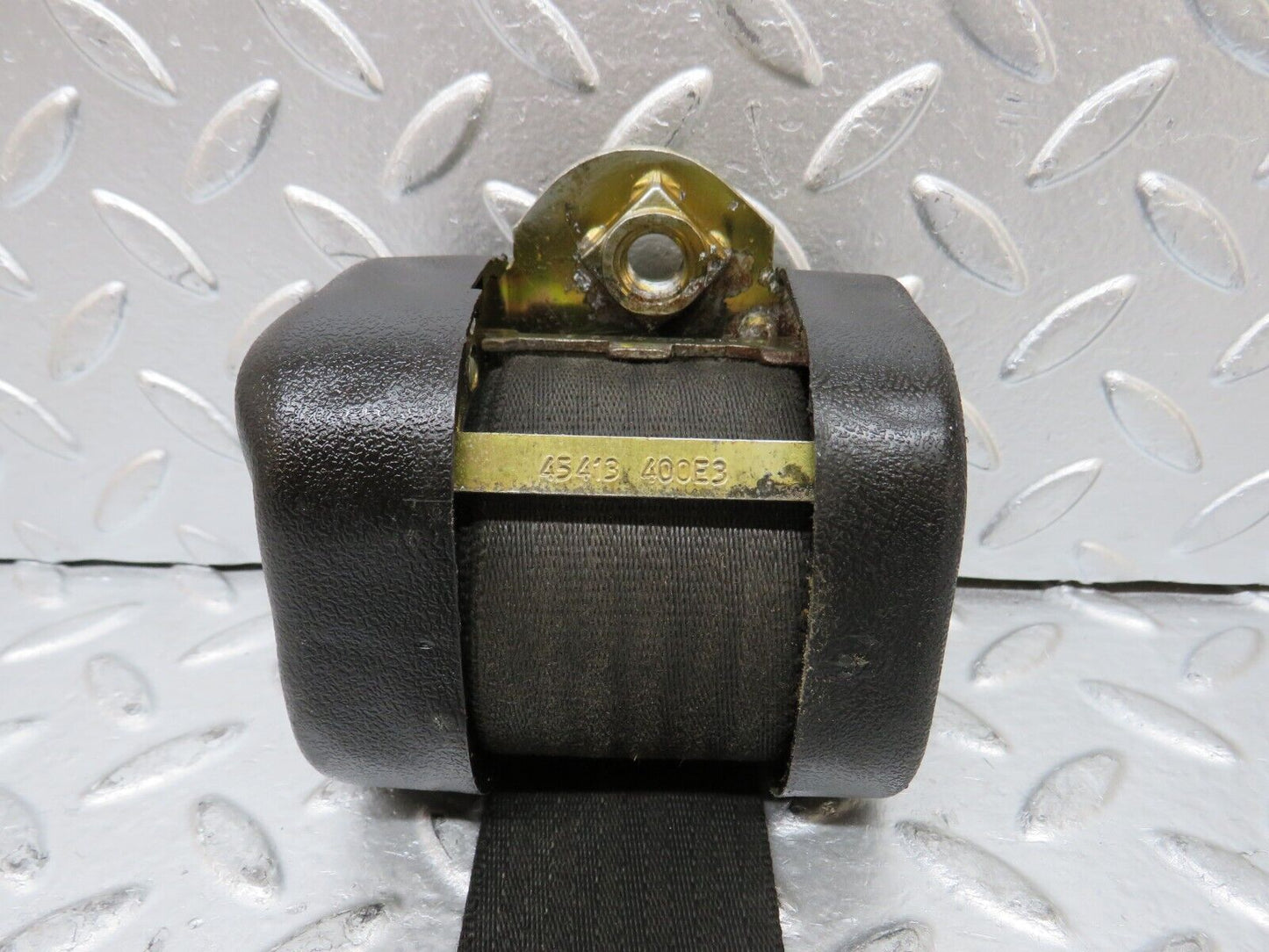 26979 Mercedes-Benz W123 240D Front Right Seat Belt 1238604886