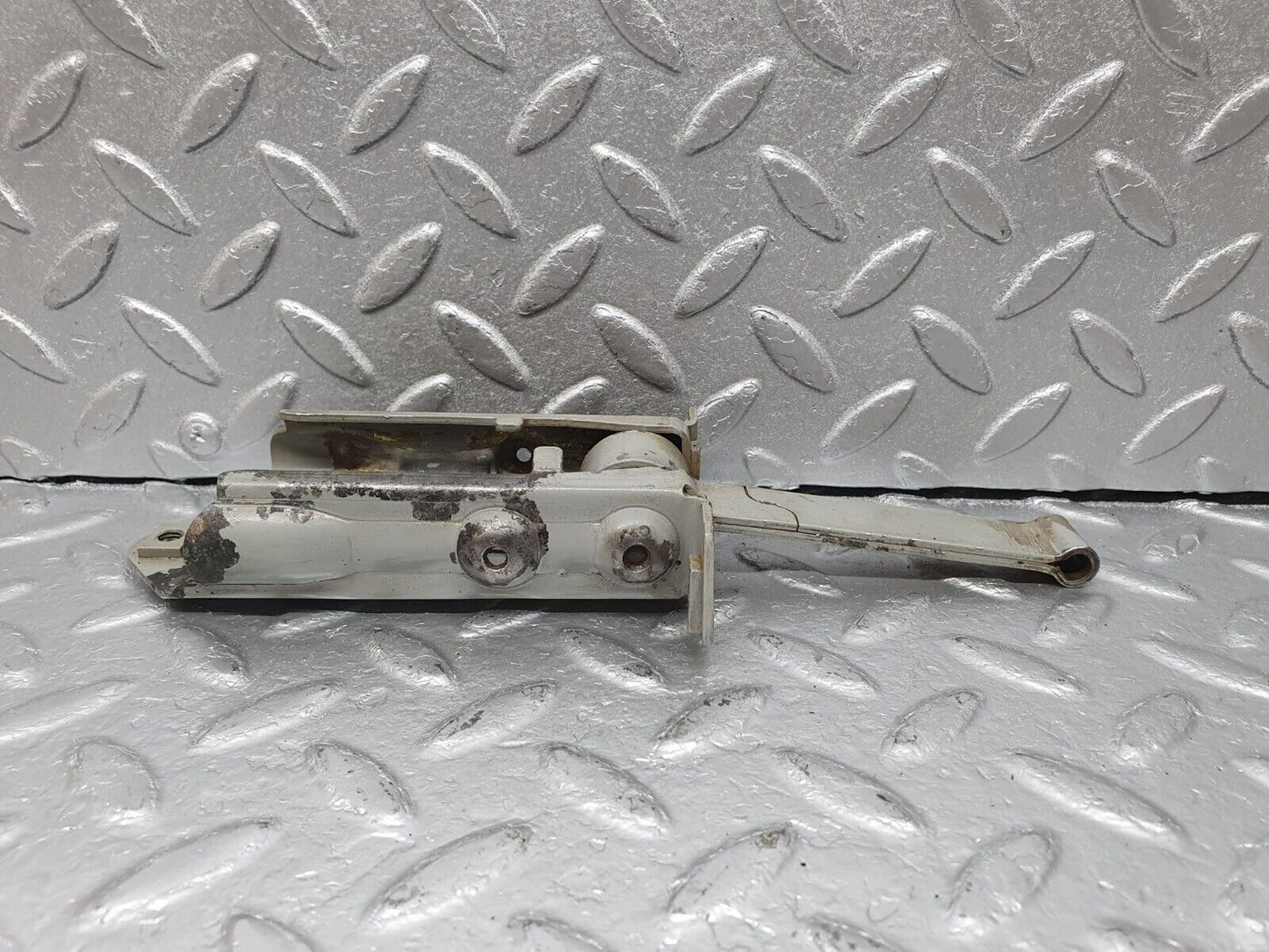41539 Mercedes-Benz W124 200E Door Safety Check Strap