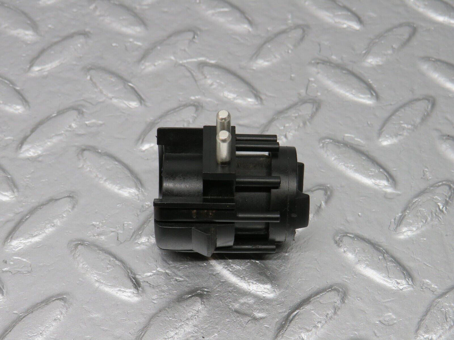 40683 Mercedes-Benz W123 300D Kick Down Switch 0015456314