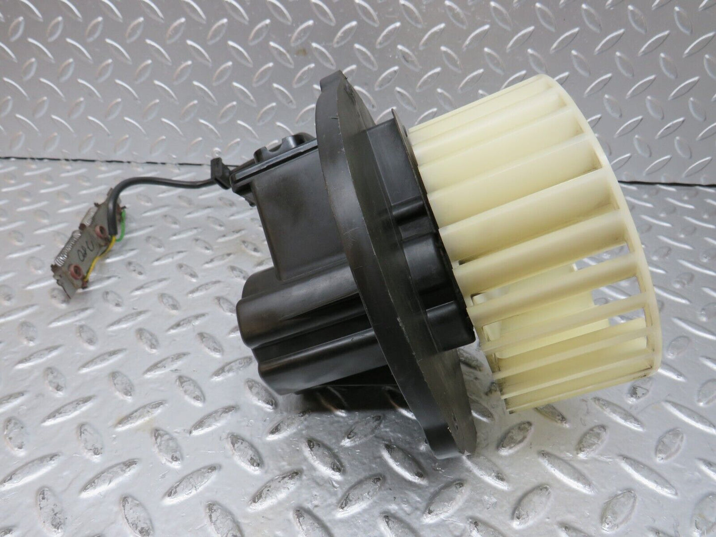 27378 Mercedes-Benz W123 280E Heater Blower Motor