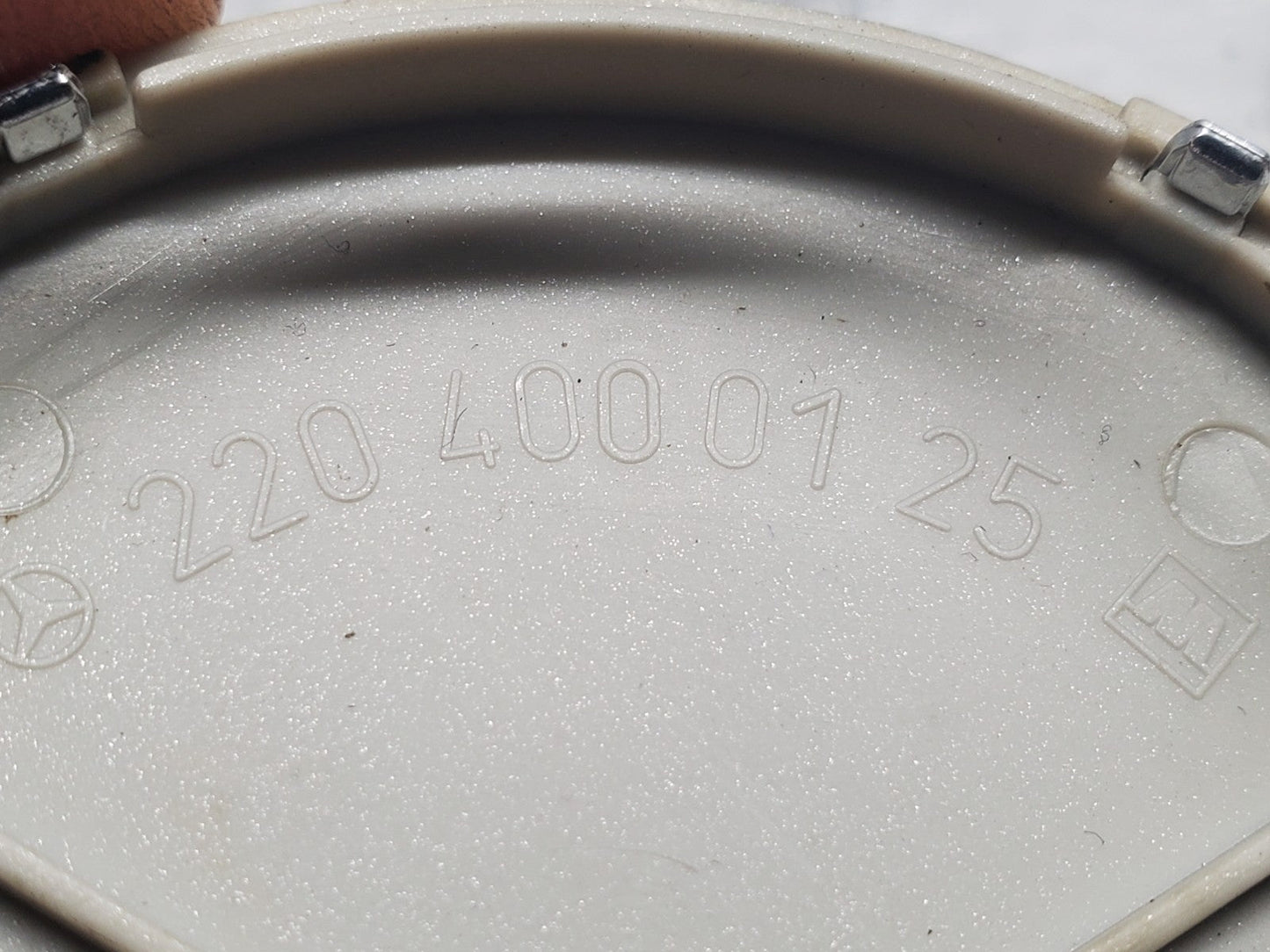 47190412
