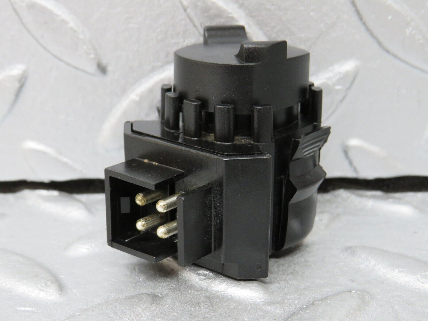 37007 Mercedes-Benz C126 420SEC Coupe Kick Down Switch 0025452214