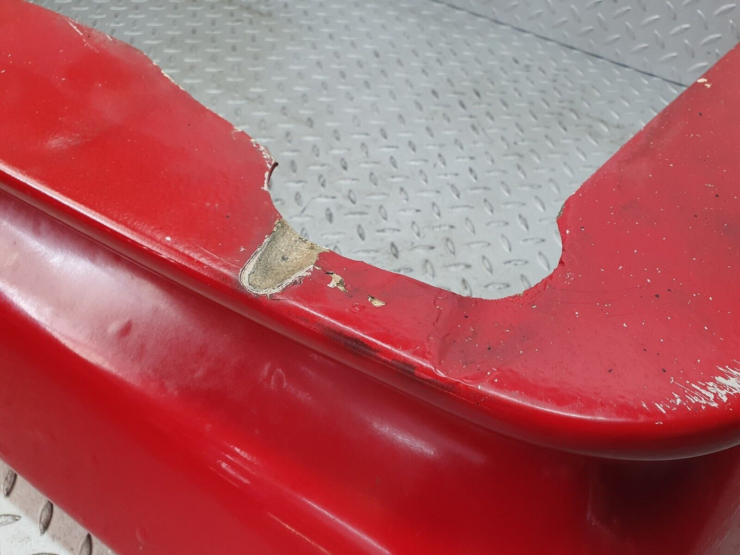 43841 Mercedes-Benz C126 380SEC Coupe Rear Bumper 1268850005 1268801114 1268801214