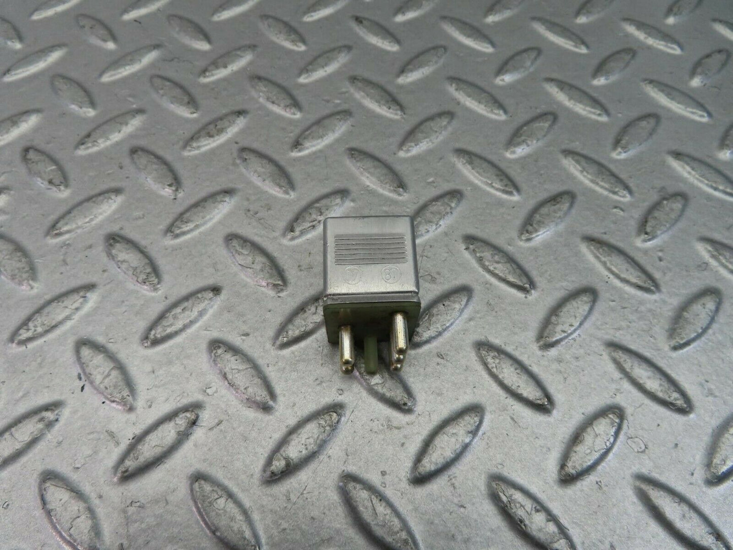 9424 Mercedes-Benz C124 300CE Coupe Multi Purpose Relay 0015420219