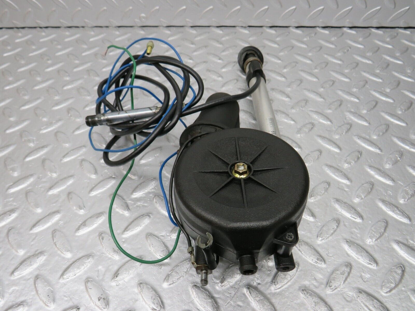 34368 Mercedes-Benz C126 380SEC Coupe Electric Antenna