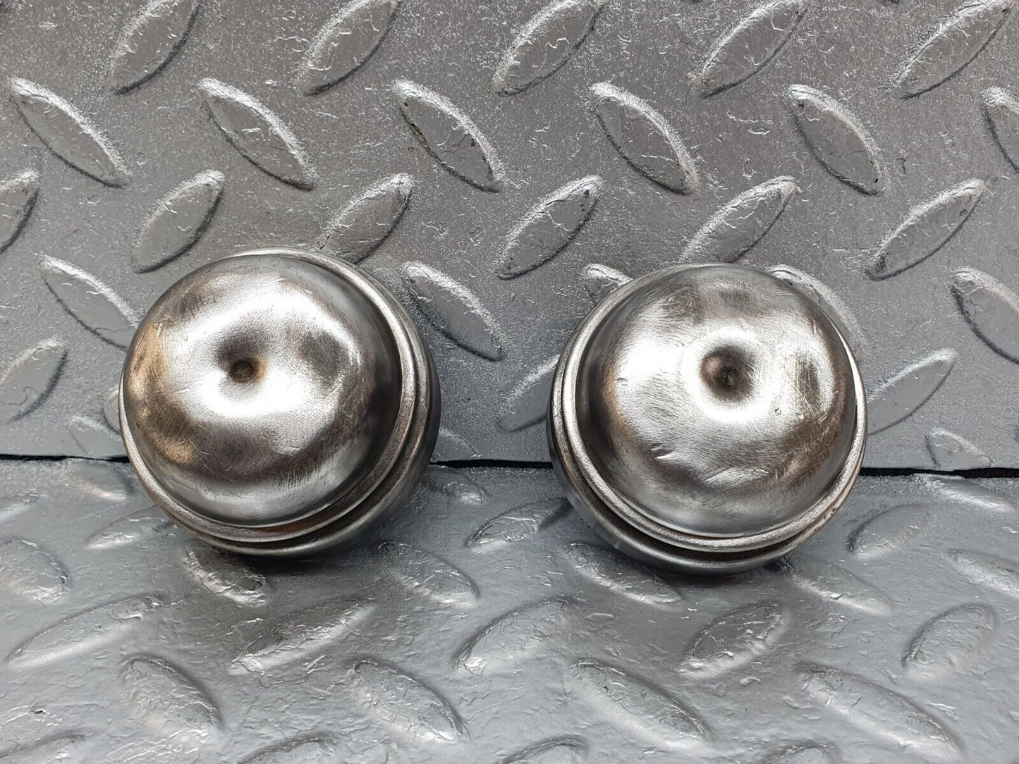 44044 Mercedes-Benz C123 230CE Coupe Wheel Hub Locking Cap