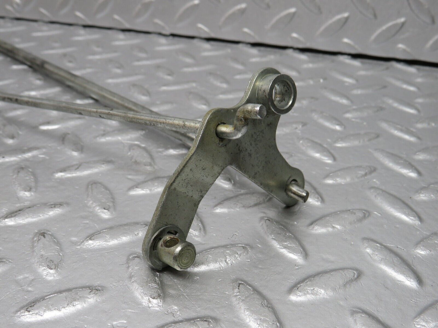 39186 Mercedes-Benz R107 500SL Accelerator Linkage