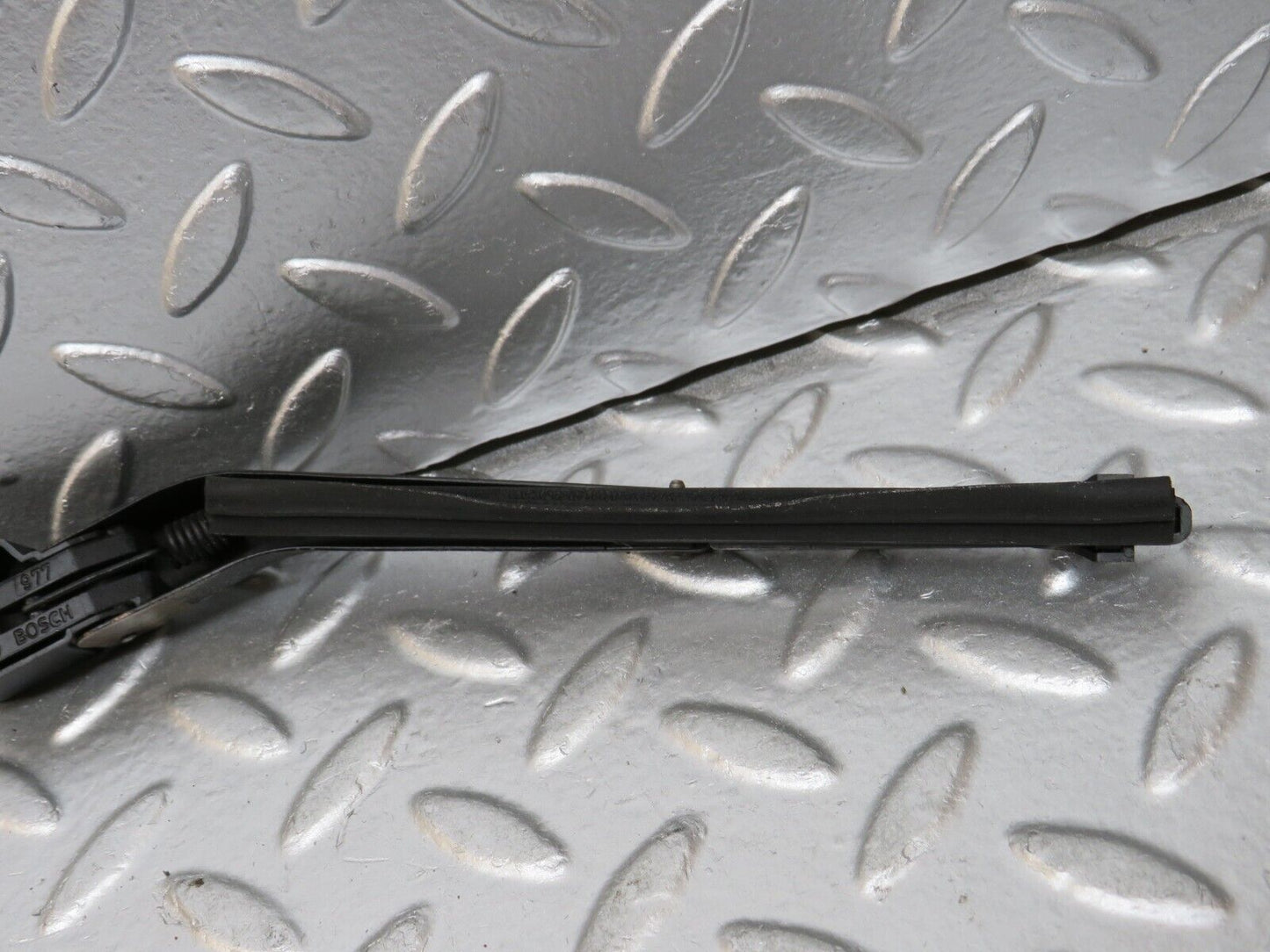 25008 Mercedes-Benz W140 S320 Headlight Wiper Arm Left Bosch
