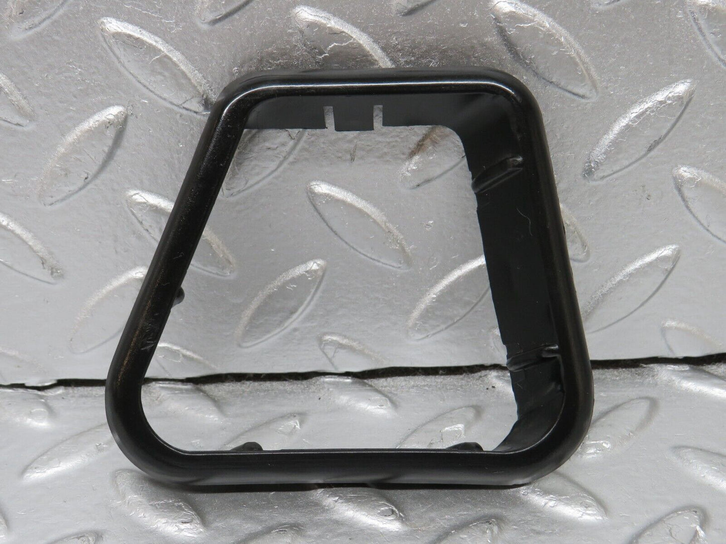 34319 Mercedes-Benz C126 380SEC Seat Belt Presenter Cover Trim 1266920259