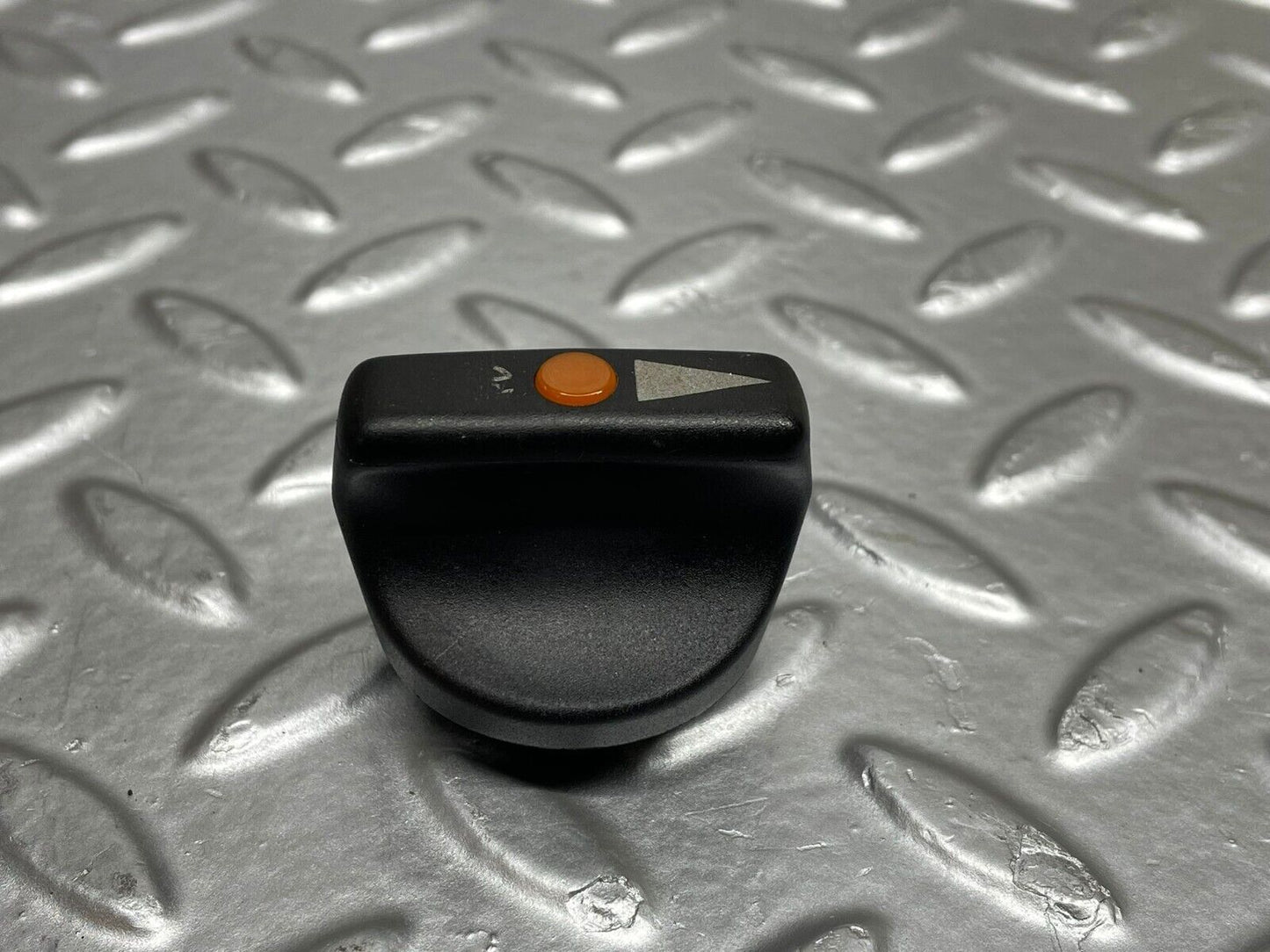 38680 Mercedes-Benz W201 190E 2.6L Headlight Switch Knob