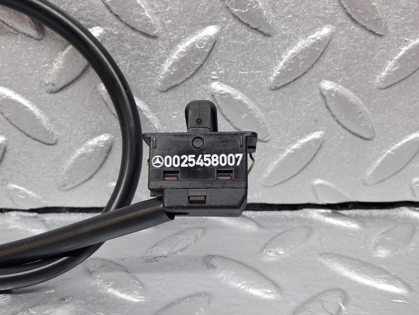 45660 Mercedes-Benz W126 420SE Steering Column Adjustment Switch 0025458007