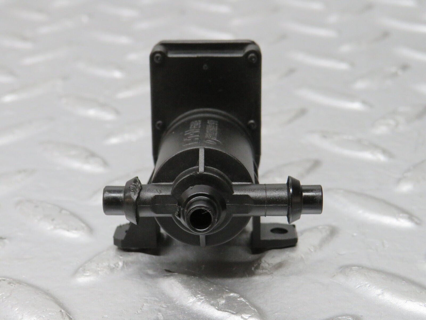 33482 Mercedes-Benz W202 C180 Heater Control Vacuum Valve 2028000178