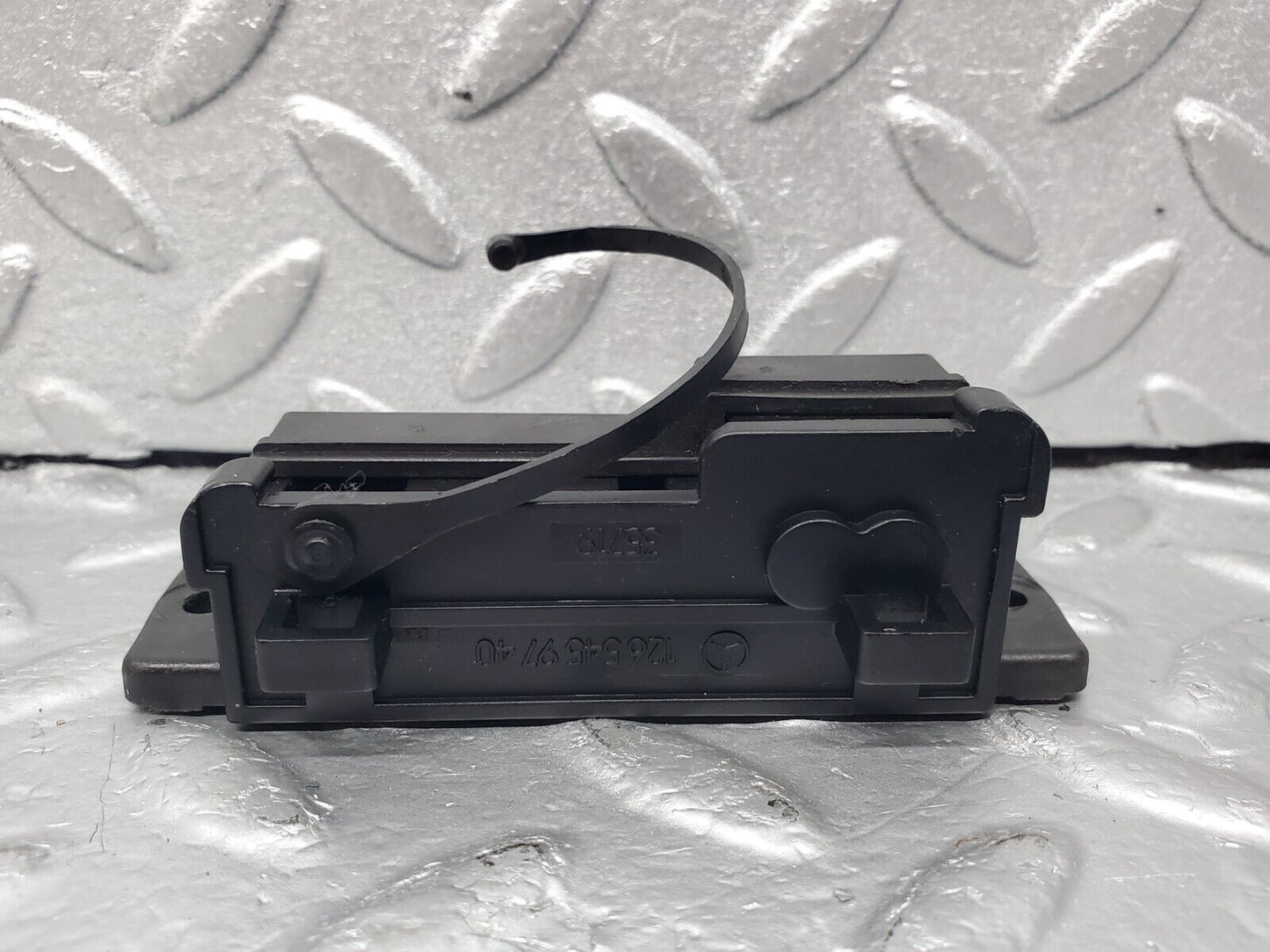 45591 Mercedes-Benz W126 420SE Diagnostic Connector 1265459740