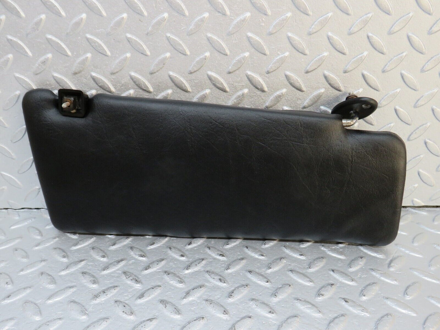 40565 Mercedes-Benz W123 300D Sun Visor Left Black