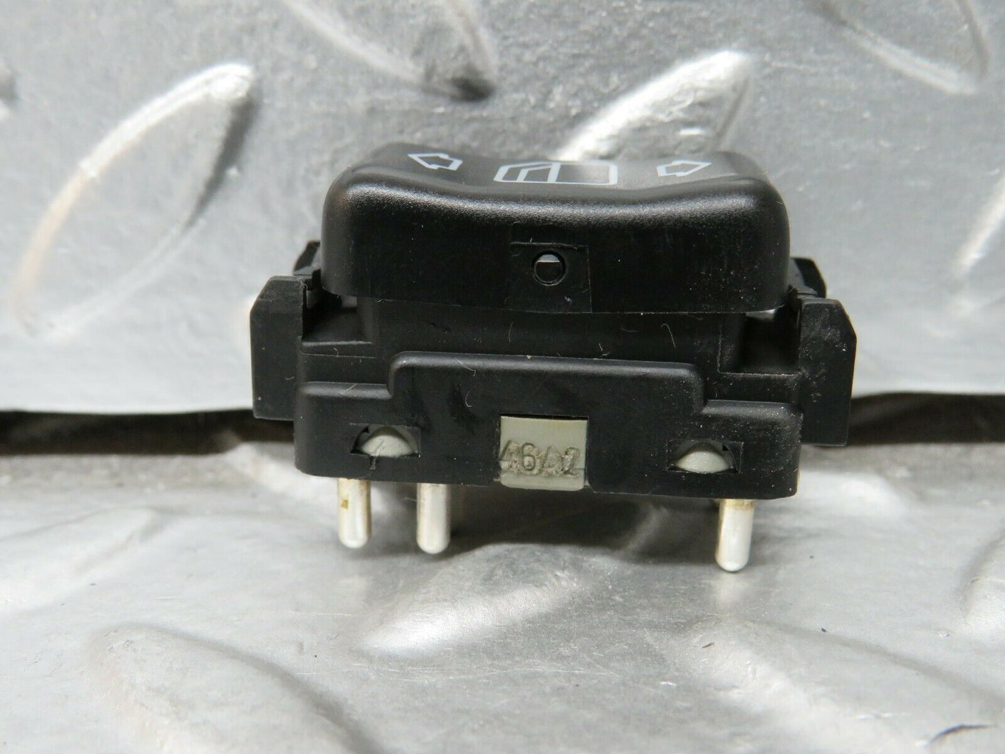 24286 Mercedes-Benz S124 220TE Right Electric Window Switch  1248209410