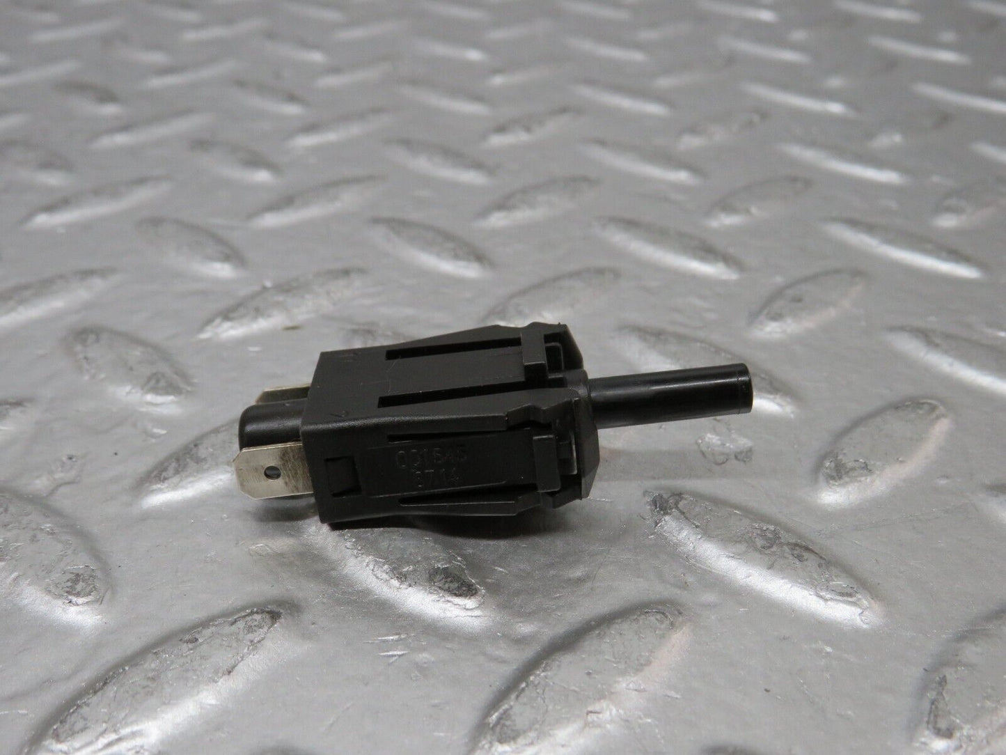 26721 Mercedes-Benz C124 220CE Coupe Door Contact Switch 0015458714