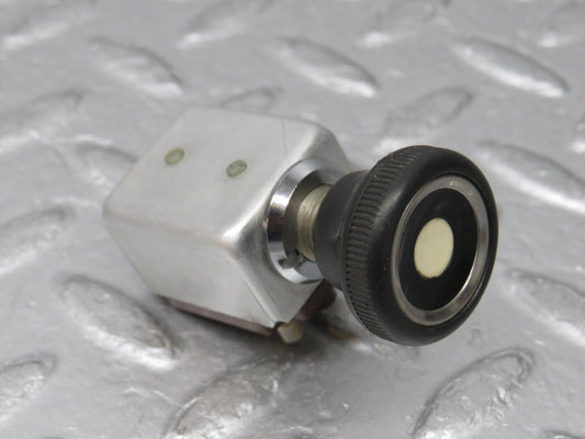 37529 Mercedes-Benz W109 300SEL 3 Pin Pull Switch 31263001