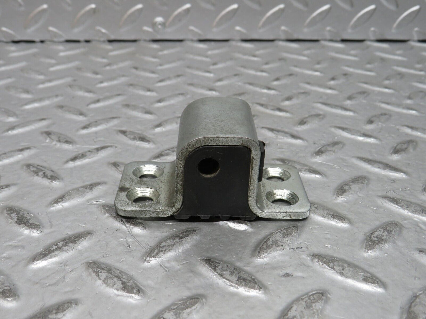 28309 Mercedes-Benz S123 240D Wagon Door Lock Latch Left