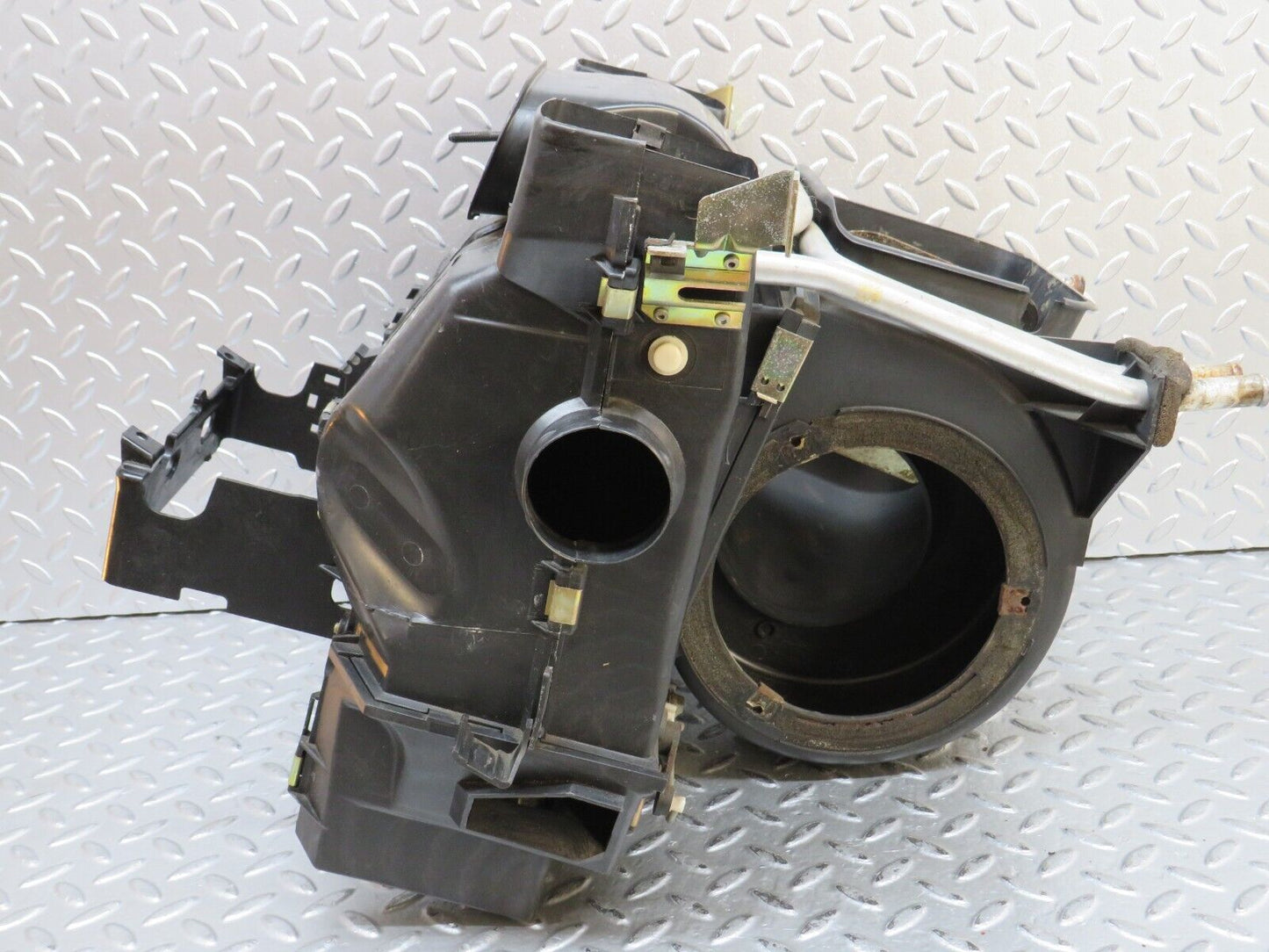 28411 Mercedes-Benz S123 240D Wagon Heater Box Blower Housing Behr 1238300508