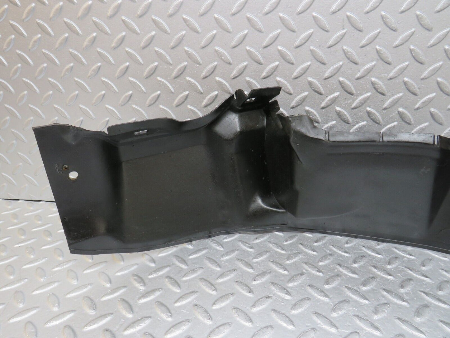 36598 Mercedes-Benz W201 190E Inner Mudguard Panelling Front Left 2018840135