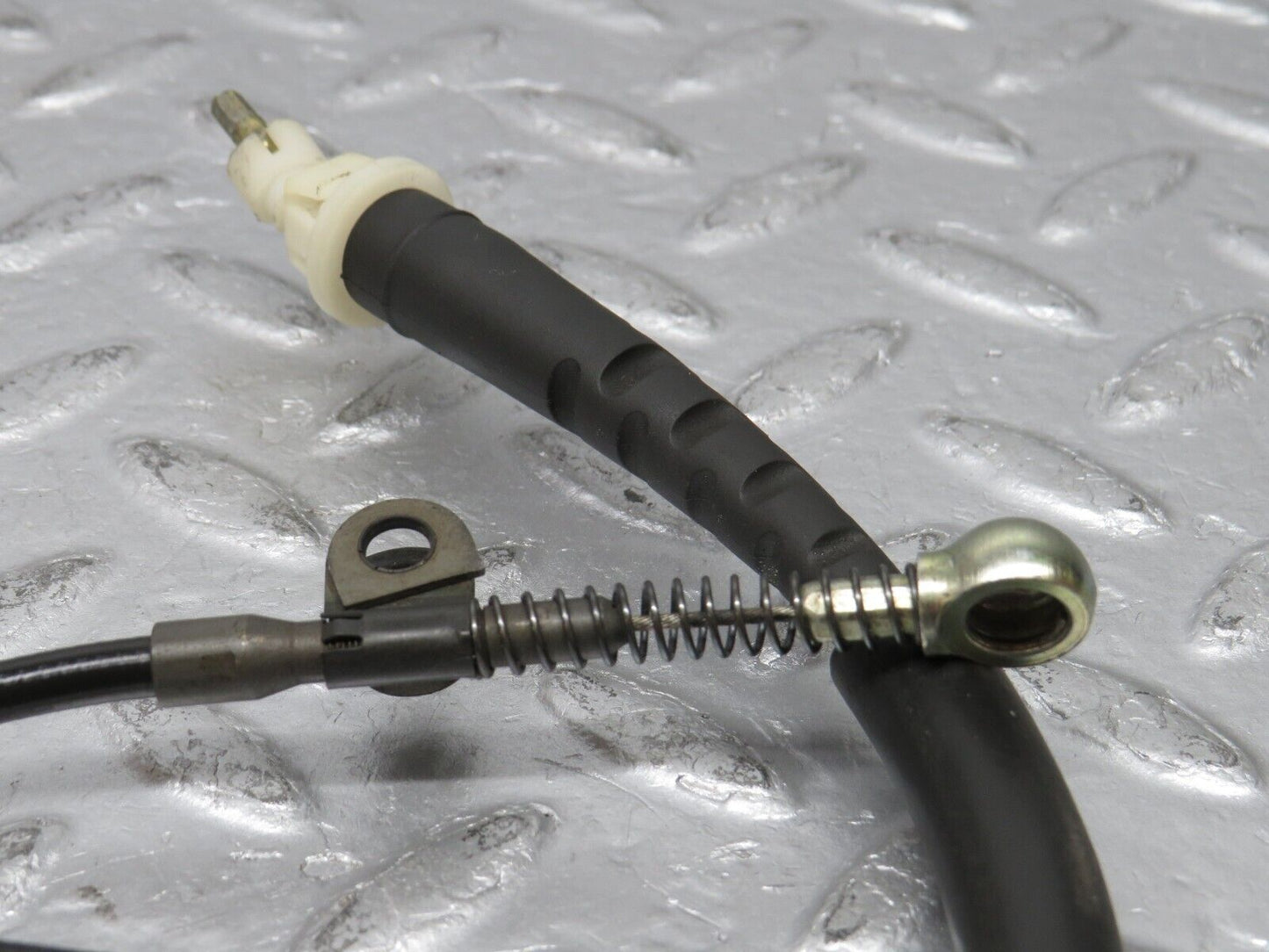 38935 Mercedes-Benz W201 190E Gearbox Cable 2012600151