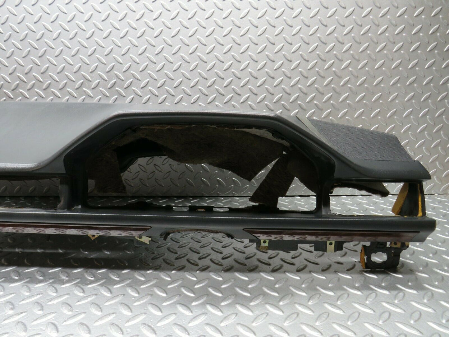 22381 Mercedes-Benz C124 E220 Coupe Dashboard Black