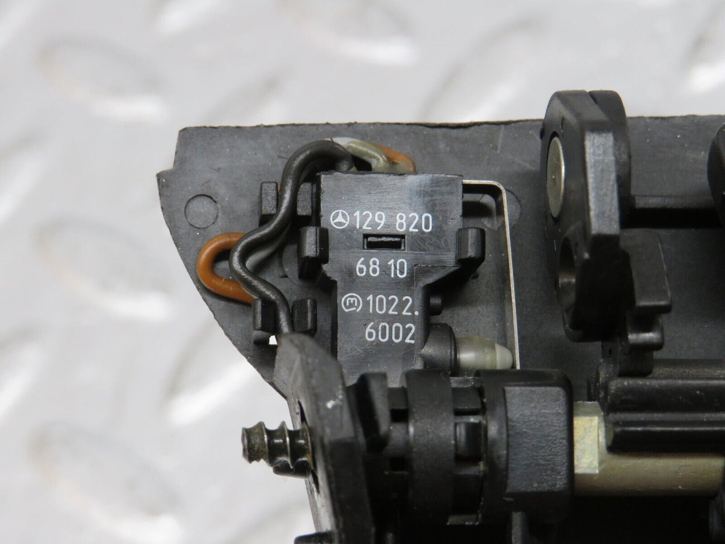 33172 Mercedes-Benz R129 Glove Box Lock No Key 1298206810