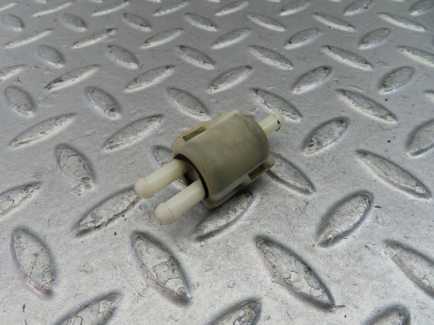 9739 Mercedes-Benz C123 280CE Coupe Windscreen Washer Valve