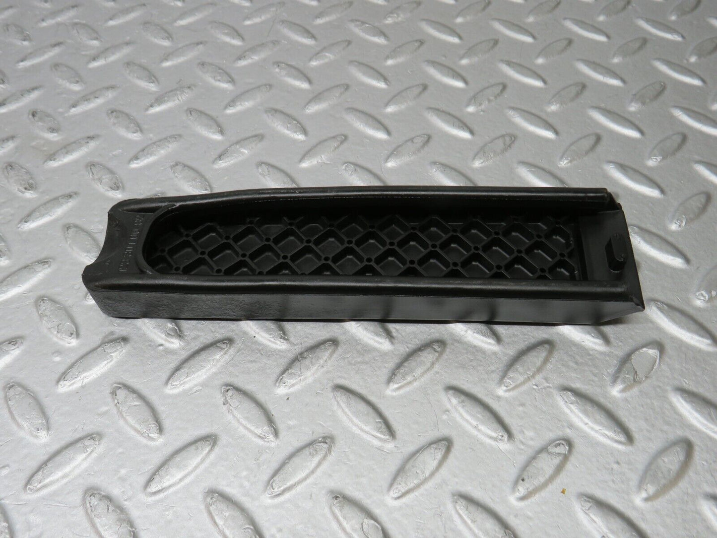 36884 Mercedes-Benz C126 420SEC Coupe Accelerator Pedal Rubber 1233010082