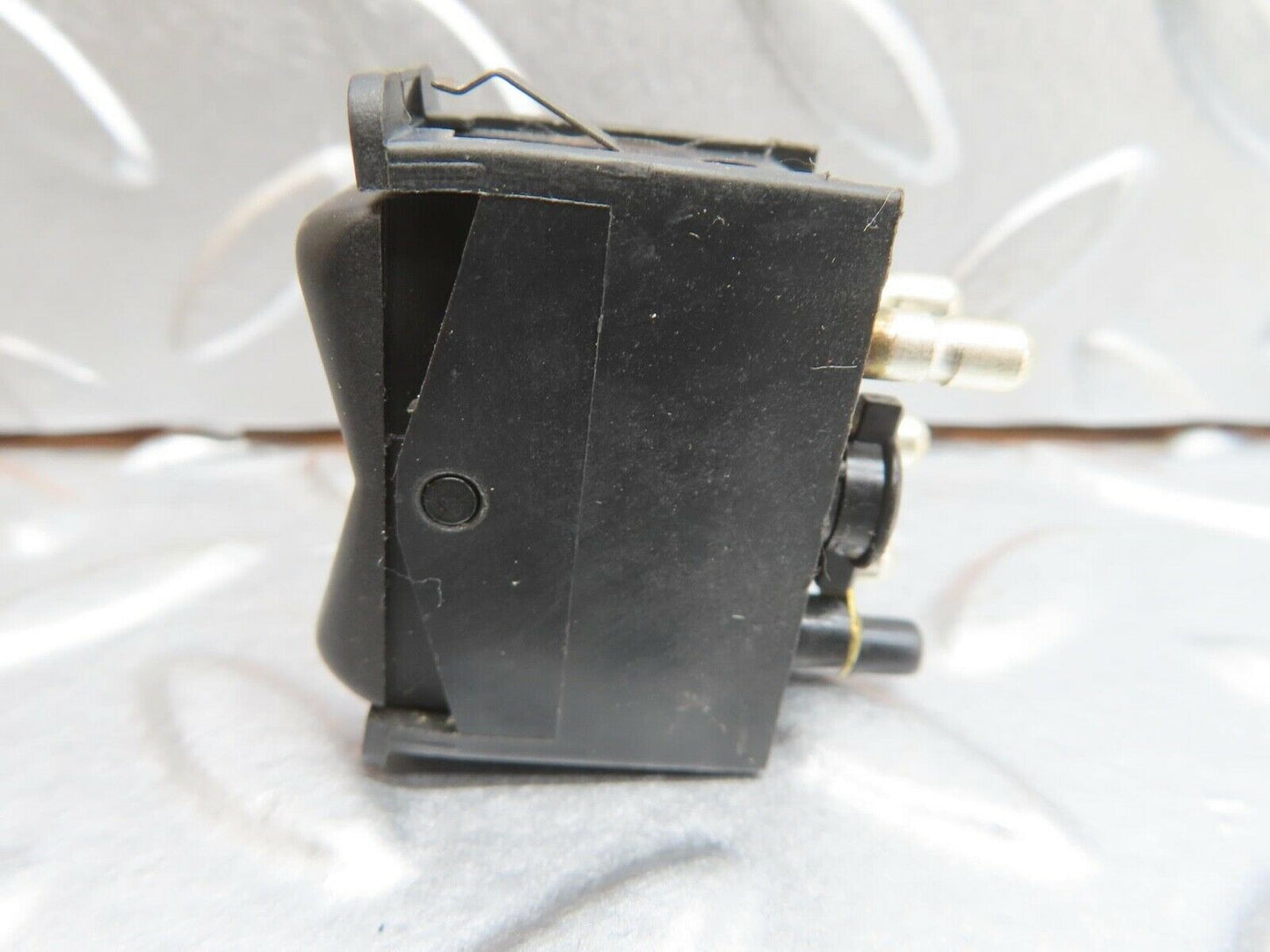 13671 Mercedes-Benz W123 200 Rear Windscreen Defroster Switch 0008206110