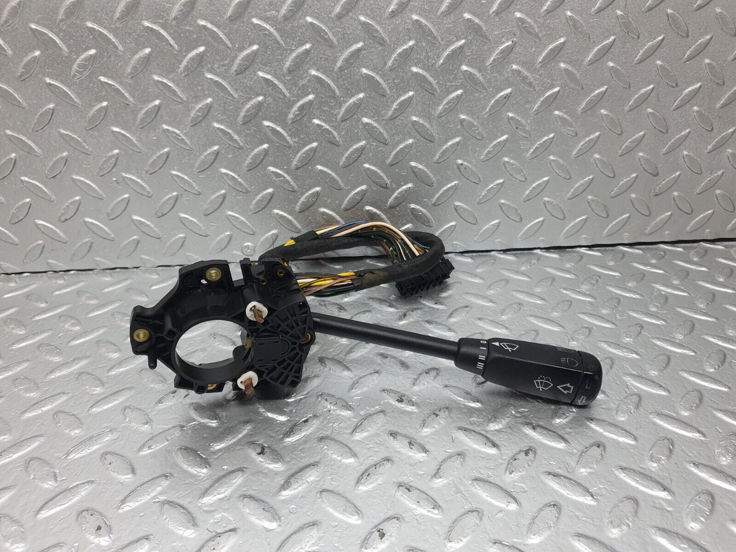 42750 Mercedes-Benz W201 190 Indicator Wiper Stalk 2015450924