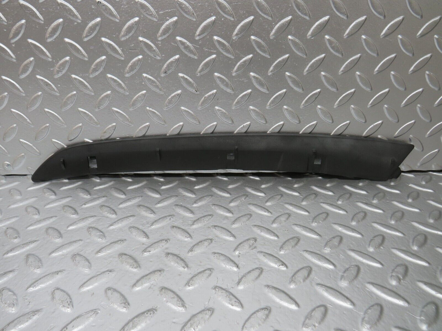 25638 Mercedes-Benz W123 200 C Pillar Exterior Plastic Trim Left Side