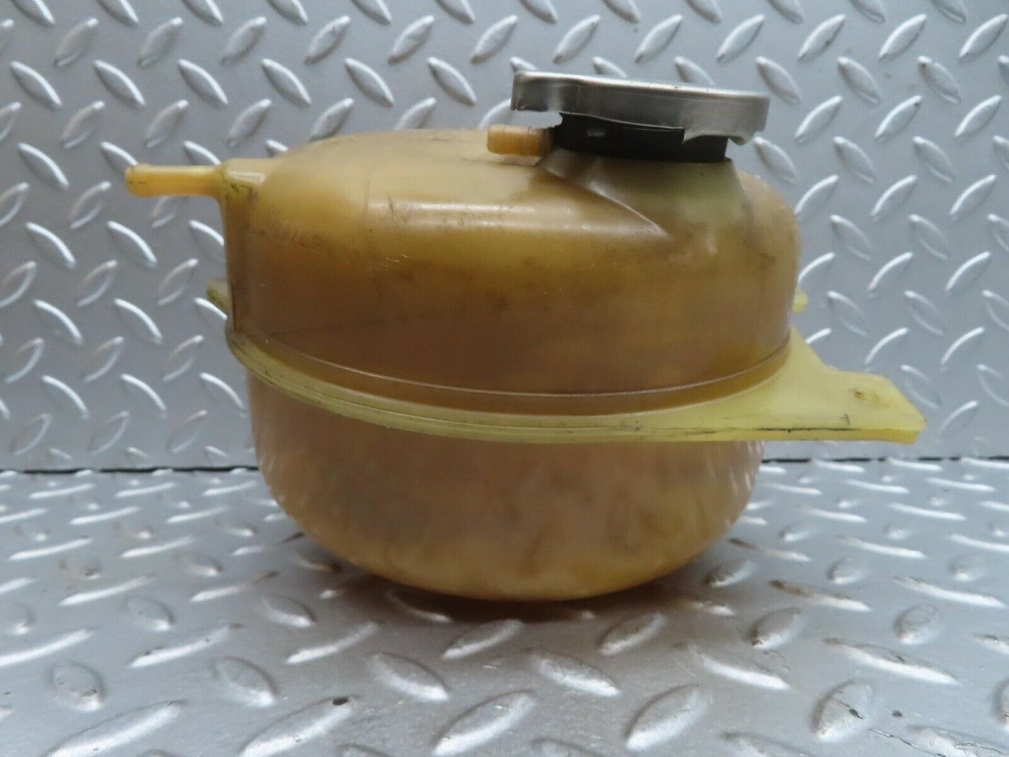 13843 Mercedes-Benz R107 450SL Coolant Tank Reservoir Behr 1075000149