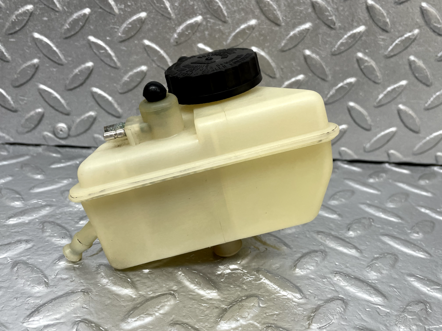 44271 Mercedes-Benz W123 280E Brake Fluid Reservoir Tank Dba
