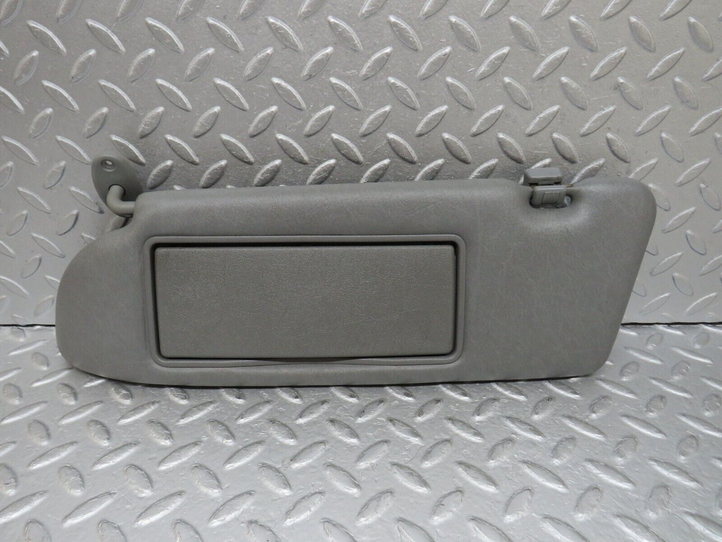 35970 Mercedes-Benz W126 420SE Sun Visor Left Side Grey