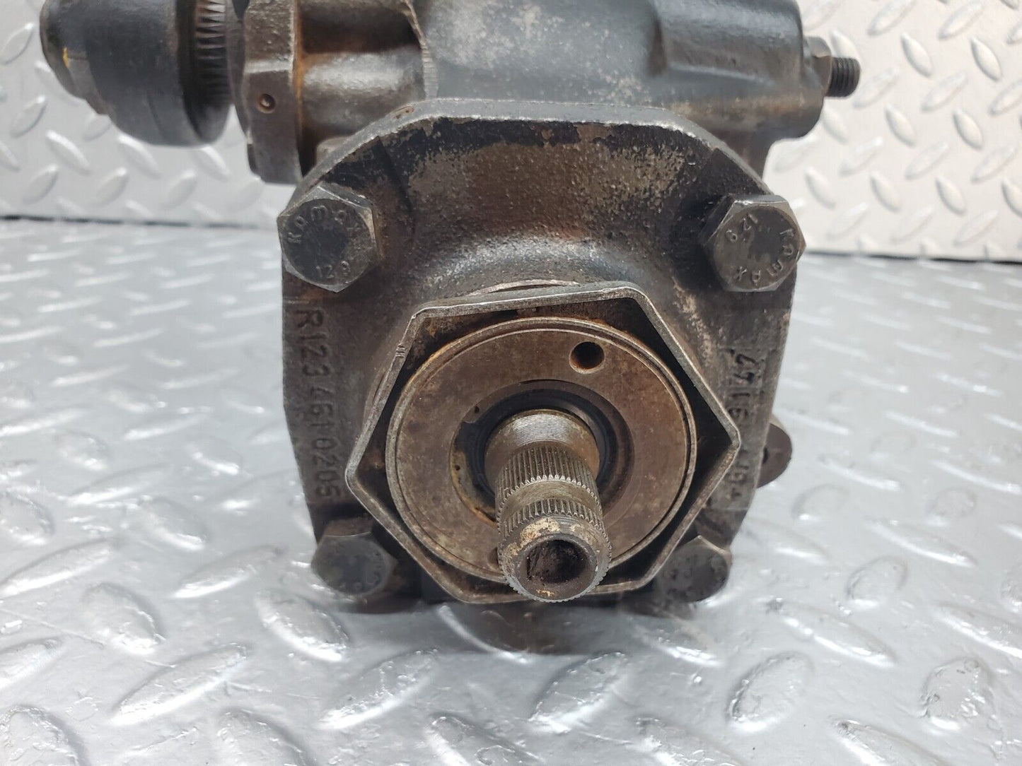 44530 Mercedes-Benz W123 280E Steering Box Steering Rack 1164610801