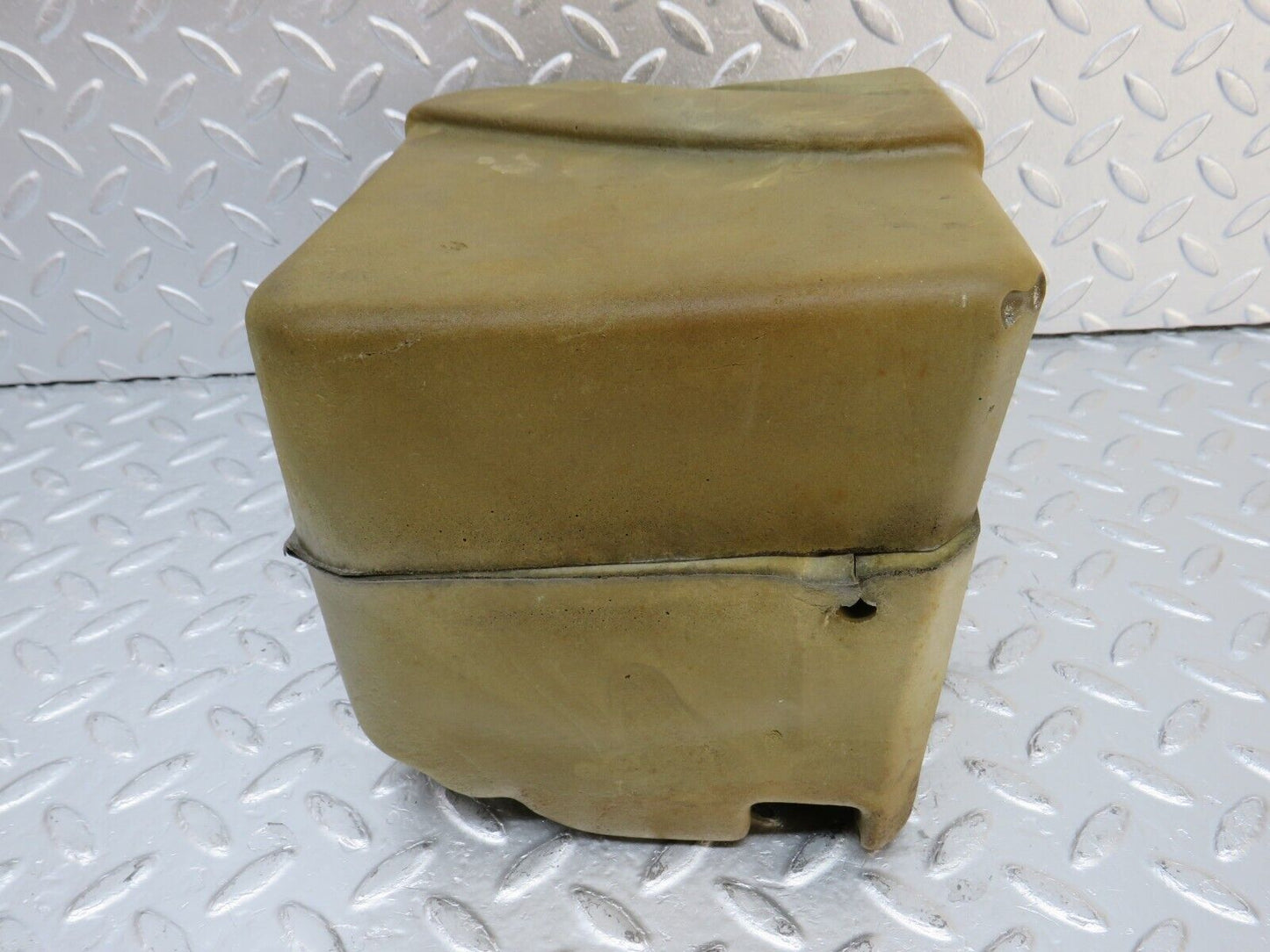 33798 Mercedes-Benz W201 190E Central Locking Pump Sponge Cover 2018000135