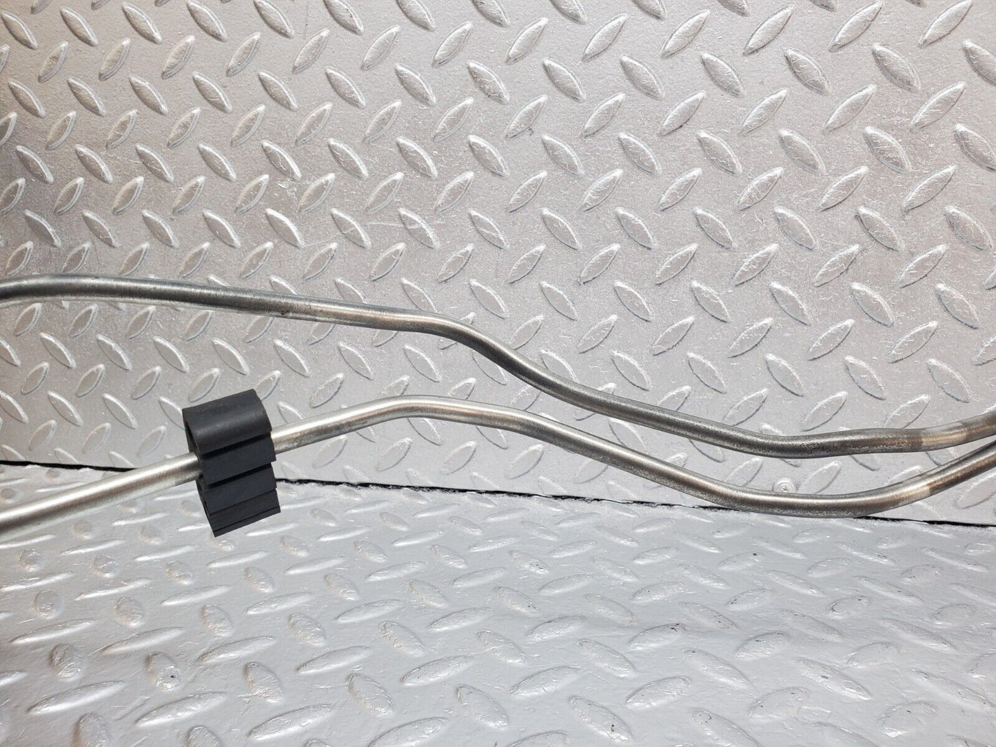 45813 Mercedes-Benz W126 420SE Fuel Hose Pipe