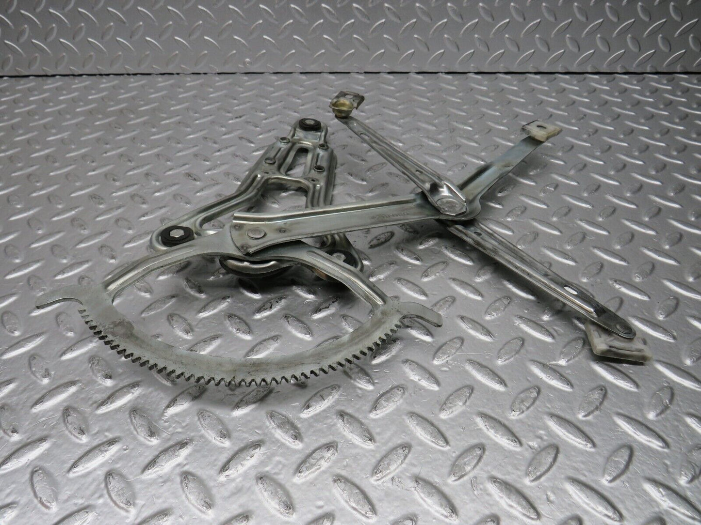 31202 Mercedes-Benz S124 220TE Wagon Front Left Power Window Regulator